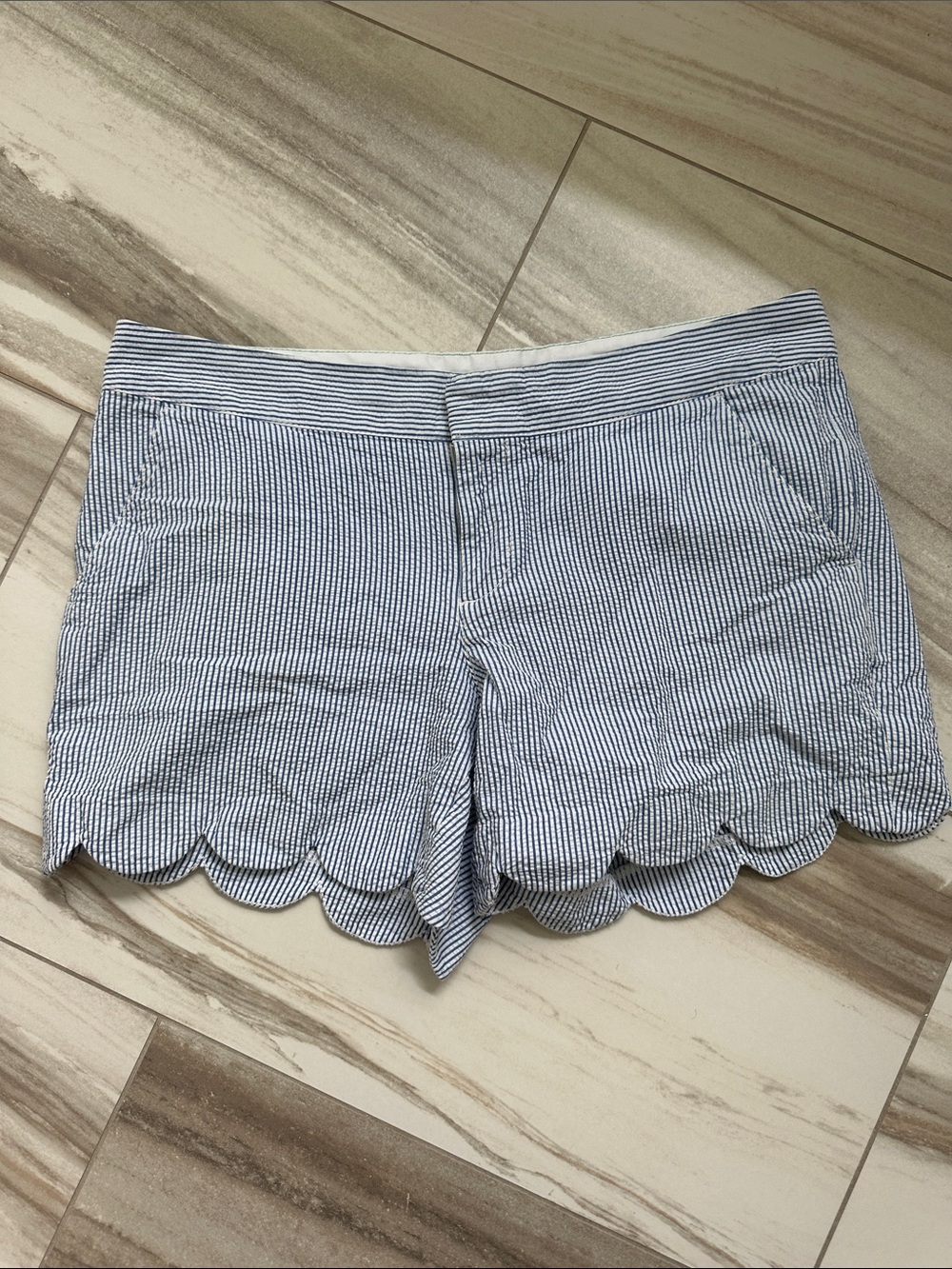 Lilly Pulitzer buttercup short size 8